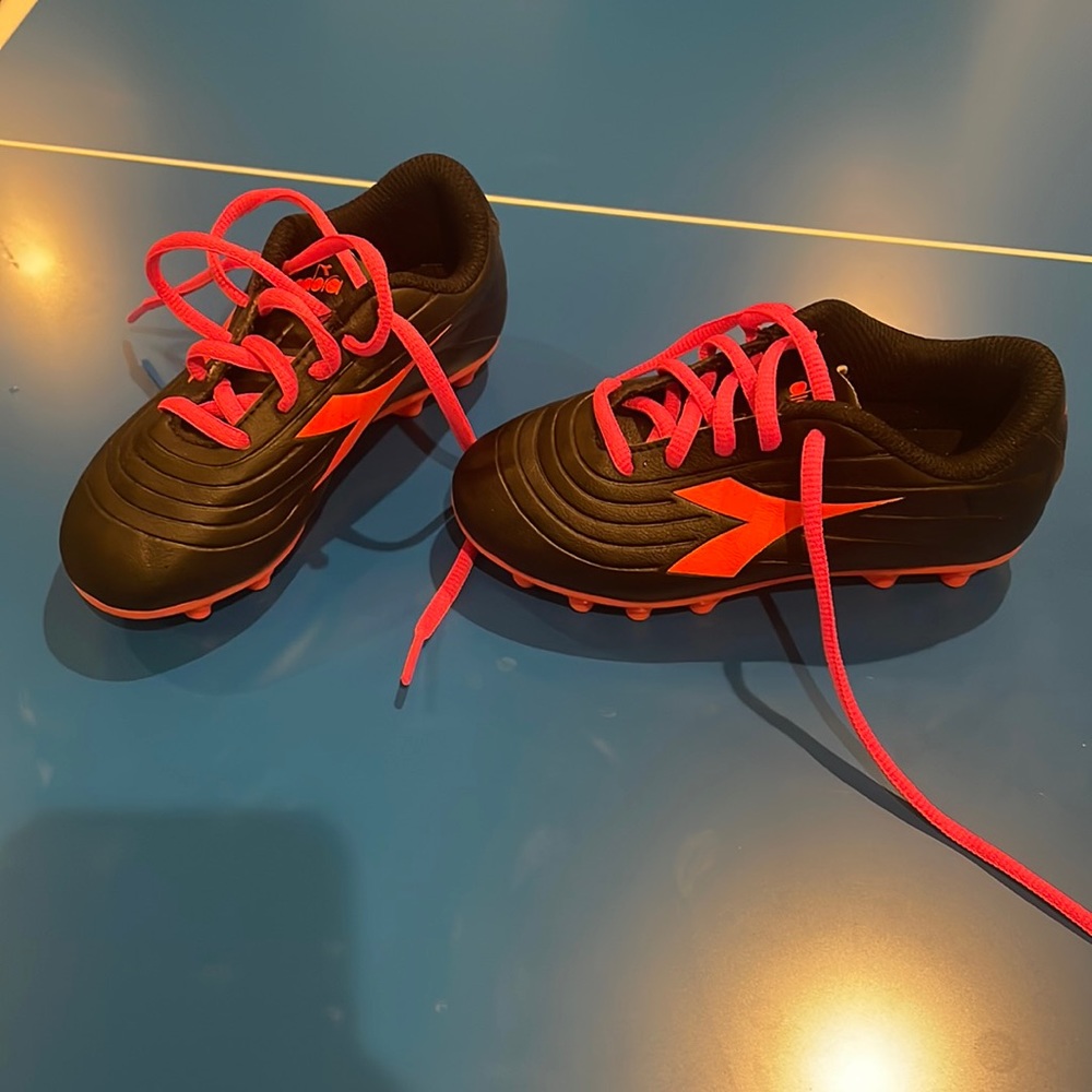 Diadora kids soccer cleats